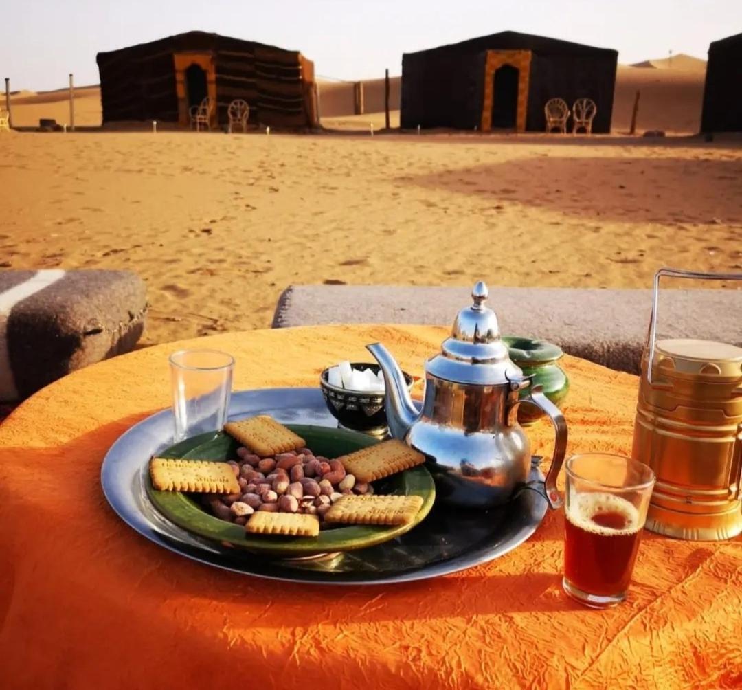 Erg Chegaga Nomad Tour Bed & Breakfast มามิด ภายนอก รูปภาพ