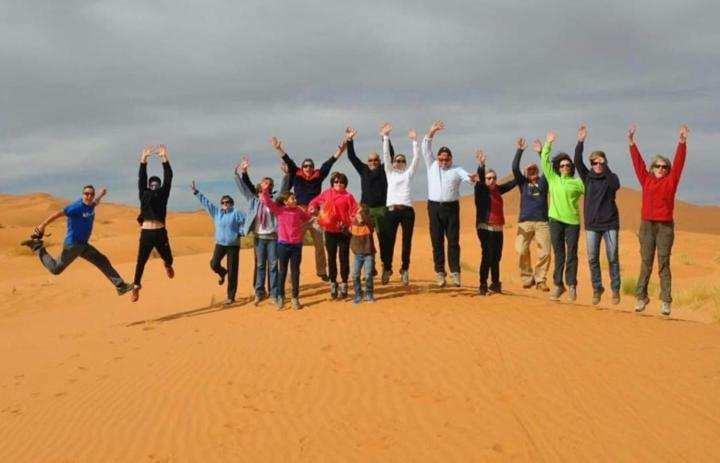 Erg Chegaga Nomad Tour Bed & Breakfast มามิด ภายนอก รูปภาพ